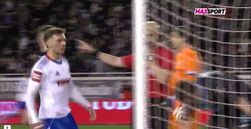 Haos u derbiju: Pred sudijom pljunuo reprezentativca BiH