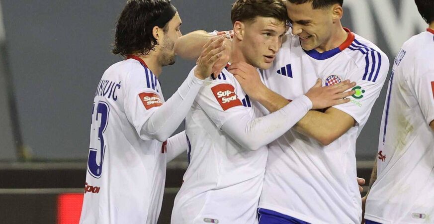 Označili krivca: Navijači Hajduka iživljavaju se na jednom igraču, pogledajte šta mu pišu