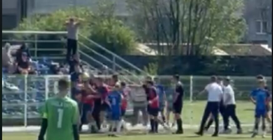 Skandal u Gračanici: Roditelji utrčali na teren i napali petnaestogodišnjake, trener ostao šokiran