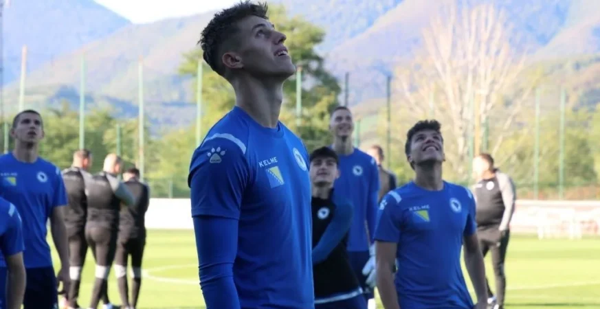 Branio je za Bosnu, sada šokirao: Završio karijeru u 22. godini