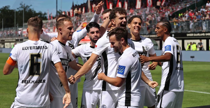 "Fudbalski patuljak" na korak od čuda: Dolaze iz mjesta od 13.000 stanovnika i na pragu su Bundeslige