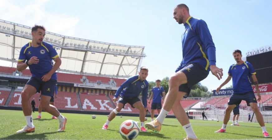 Nakon što nije zaigrao ni minute na Mundijalu, oglasio se Nihad Mujakić