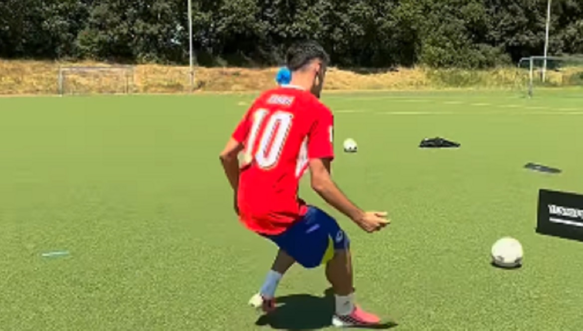 Alajbegović istrčao na trening u neočekivanom dresu