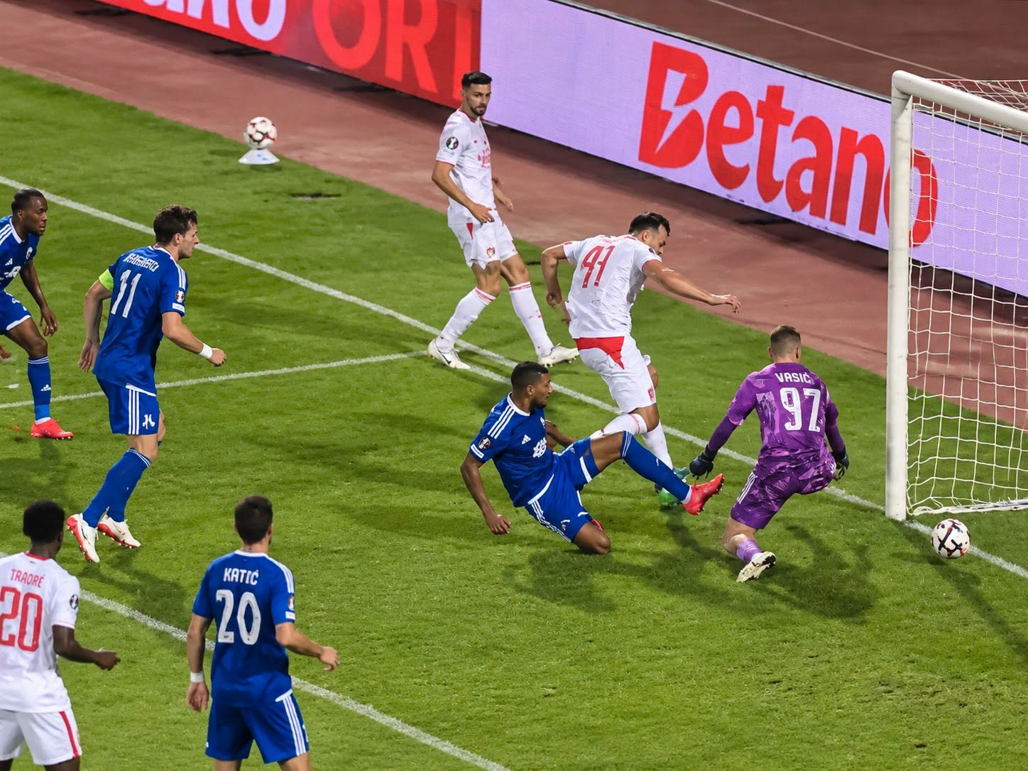 Haris Tabaković zabio novi gol za Salzburg